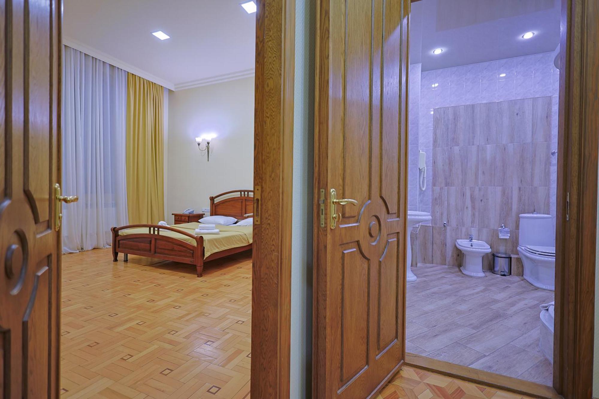 Araks Hotel Complex Gyumri Bagian luar foto